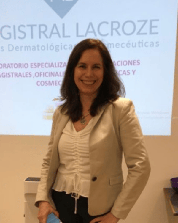 Directora técnica del laboratorio de farmacia magistral lacroze
